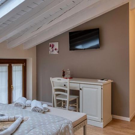 Bed and Breakfast Cascina Volta Brescia Esterno foto