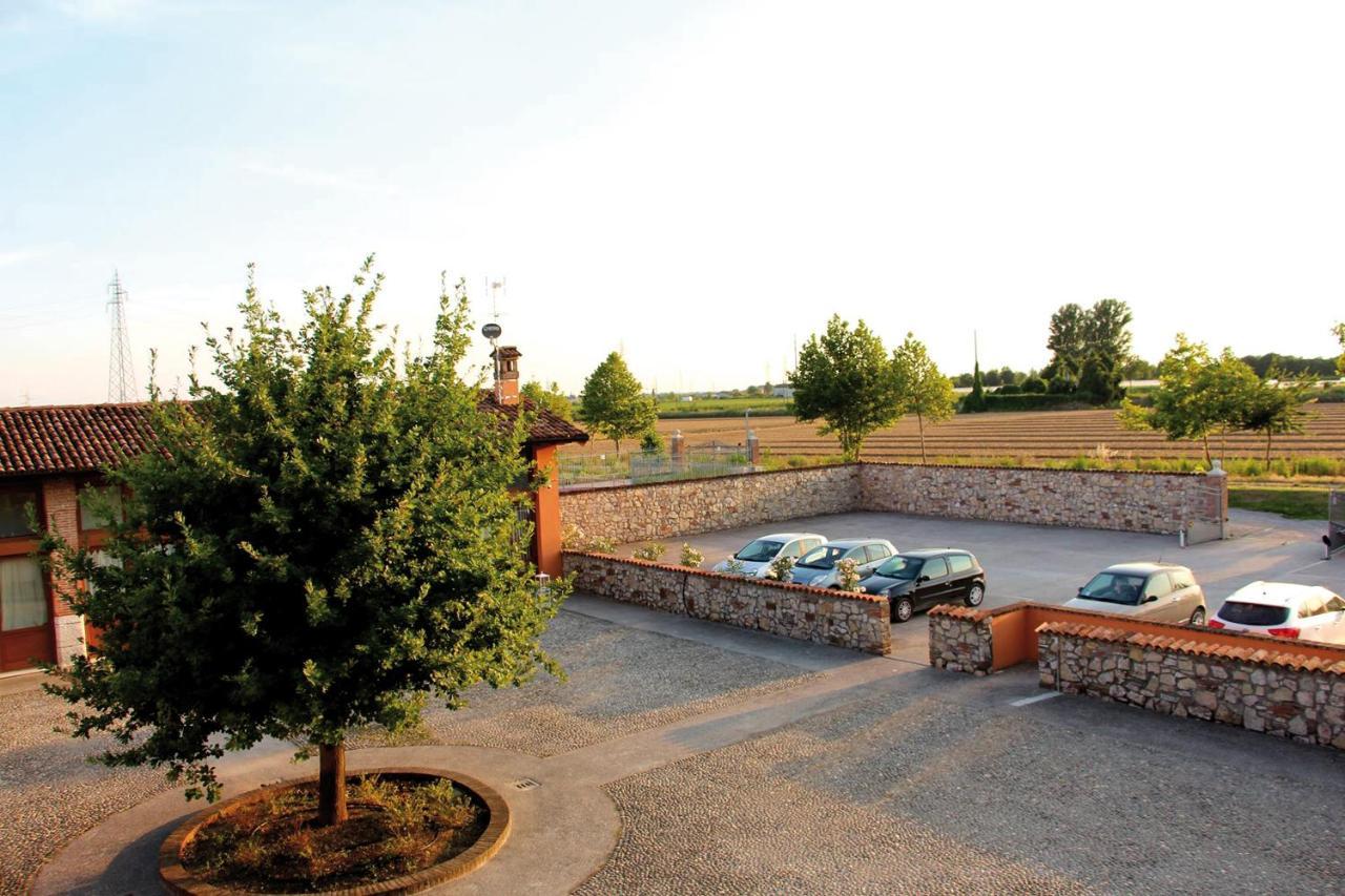 Bed and Breakfast Cascina Volta Brescia Esterno foto
