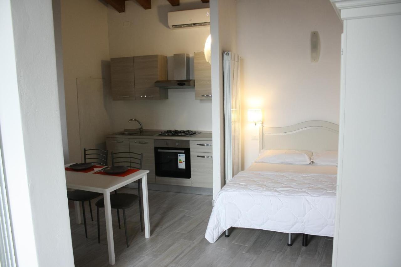 Bed and Breakfast Cascina Volta Brescia Esterno foto
